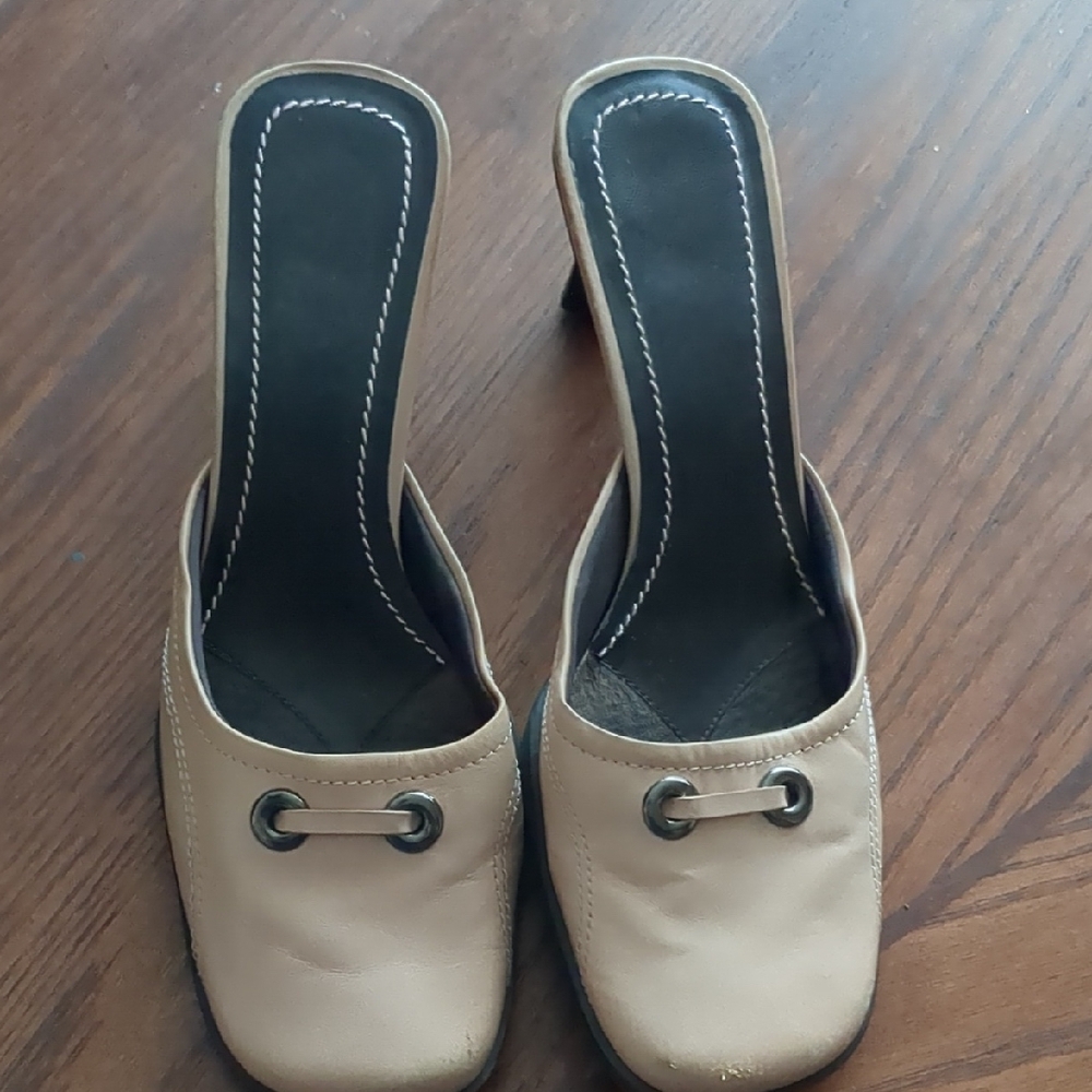 Elegant Beige Women's Mules